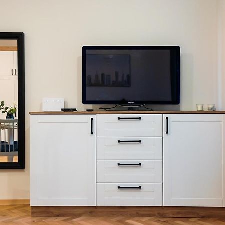 Old Town Eclectic Apartment For 6 People Warsaw Luaran gambar