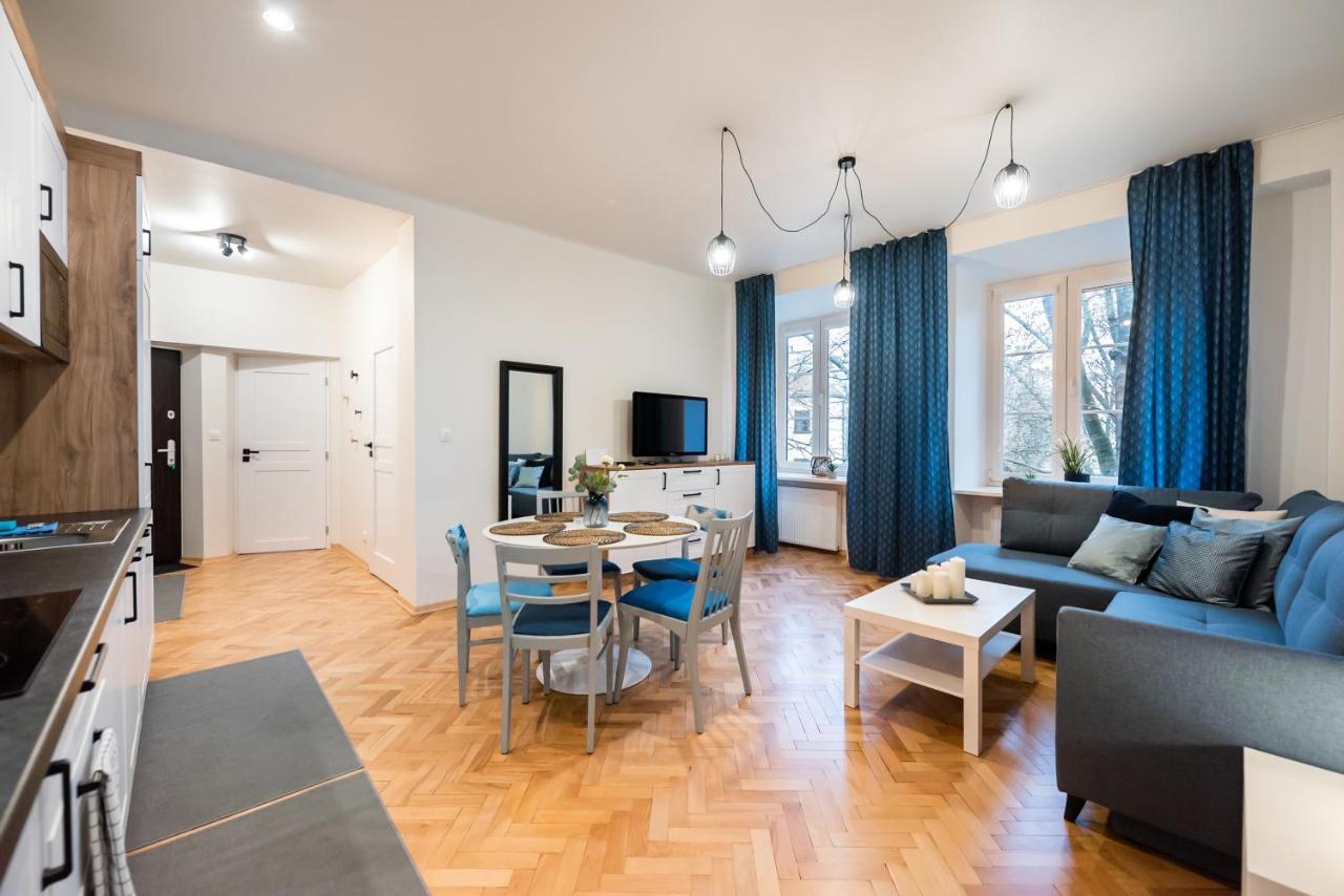 Old Town Eclectic Apartment For 6 People Warsaw Luaran gambar